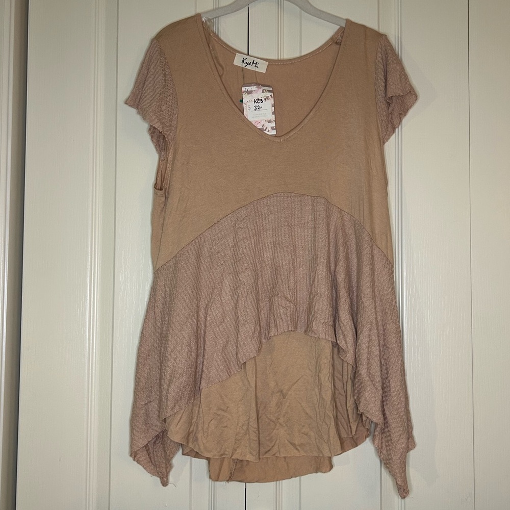NWT Women’s Short Sleeve Flowy Layered Boutique Top | Size L